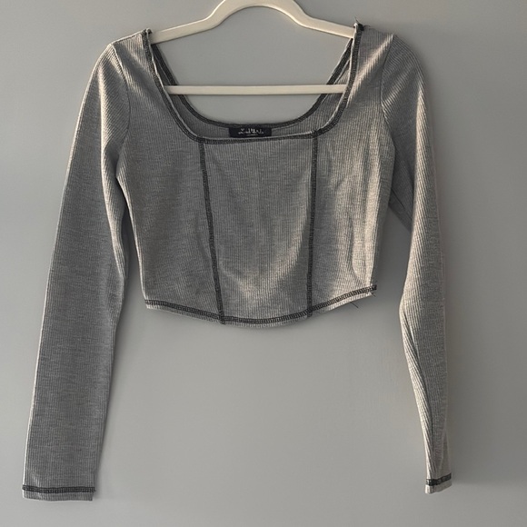 Gray with black stitching detail Long Sleeve waffle knit crop Top - Picture 2 of 6